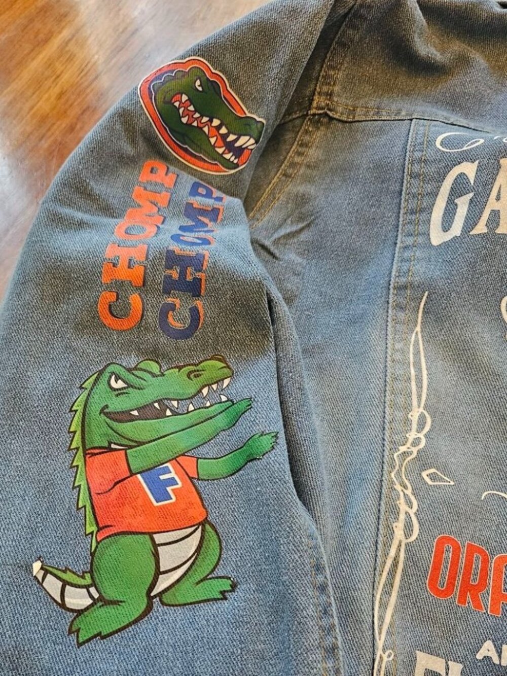 Florida Gators Denim Jean Short Jacket with Removable Hoodie Size S/M Women - Picture 14 of 14